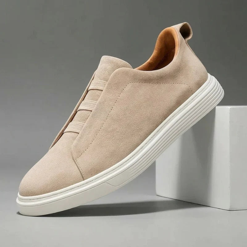 Herren Slip-On Wildlederschuhe Paul – Elegant, cremefarbene Sohle