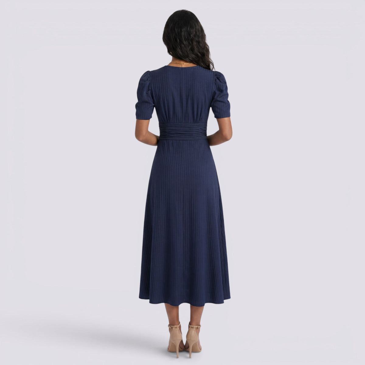 Damen Midi-Kleid Emma – V-Ausschnitt, Hochbund, Raffung