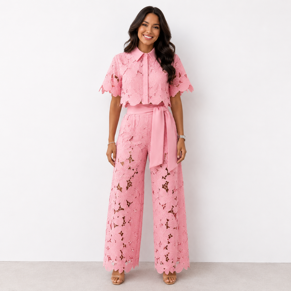 Damen Zweiteiler Emma – Florales Lochmuster, fließende Hose