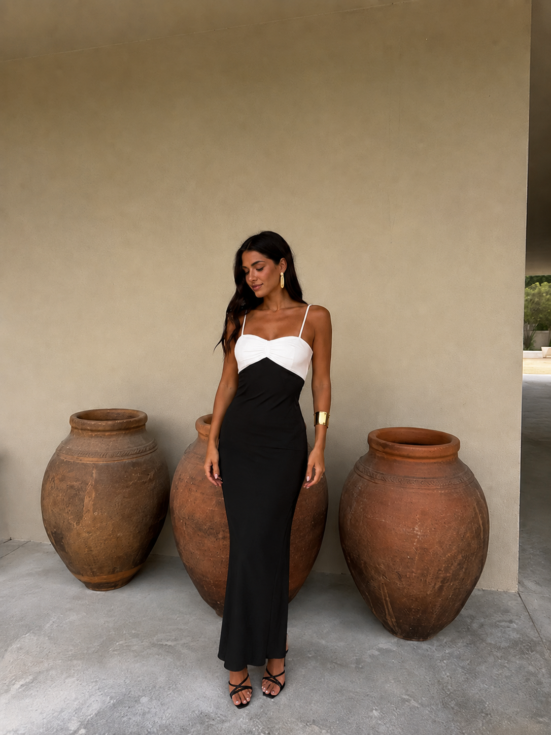 Damen Asymmetrisches Kleid Hanna – Fließend elegant