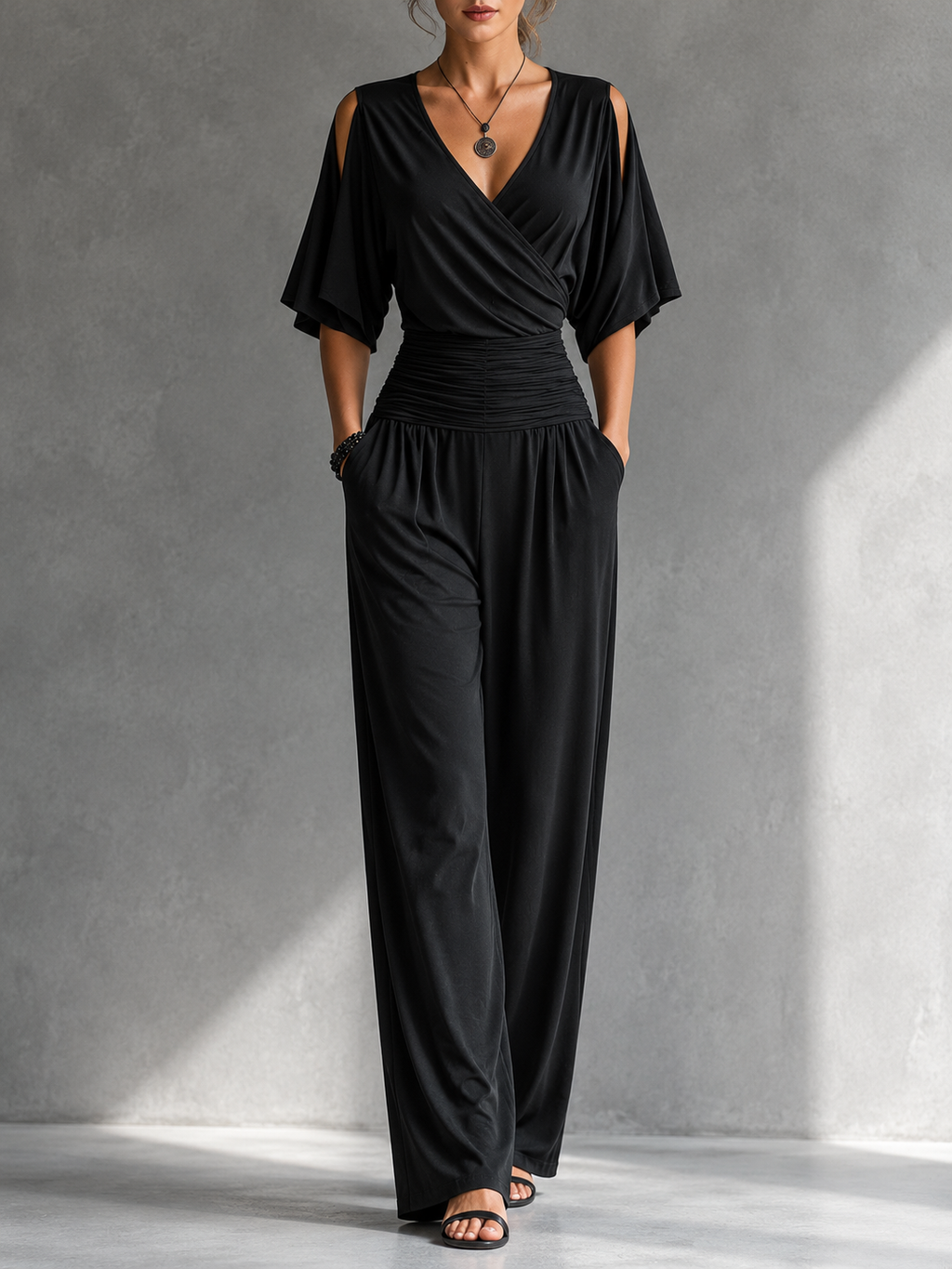 Damen Jumpsuit Emma – Wickelausschnitt, Taillenbund, weites Bein