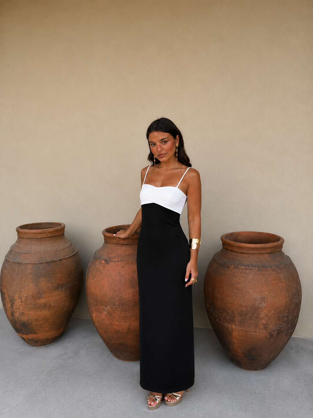 Damen Asymmetrisches Kleid Hanna – Fließend elegant