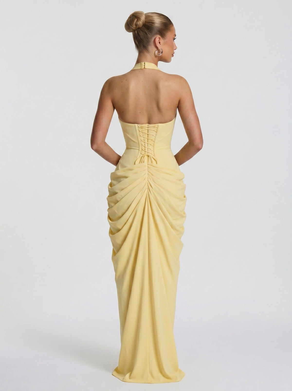 Damen Abendkleid Emma – Neckholder, Seitenschlitz, fließend