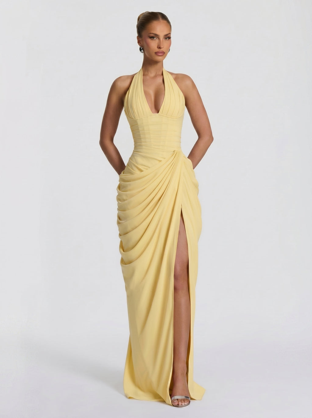 Damen Abendkleid Emma – Neckholder, Seitenschlitz, fließend