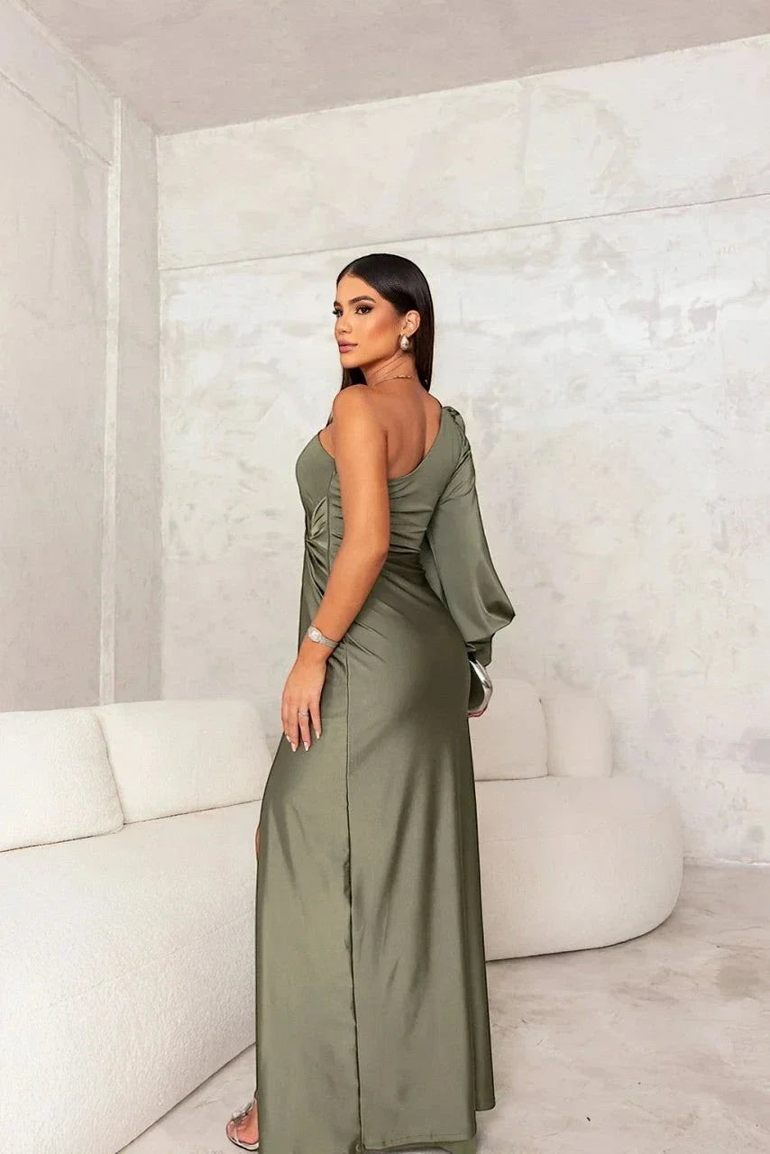 Damen Hochzeitskleid Greta – Lang, asymmetrisch, elegante Schulterpartie