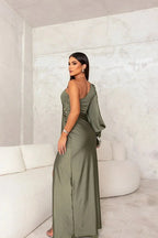 Damen Hochzeitskleid Greta – Lang, asymmetrisch, elegante Schulterpartie