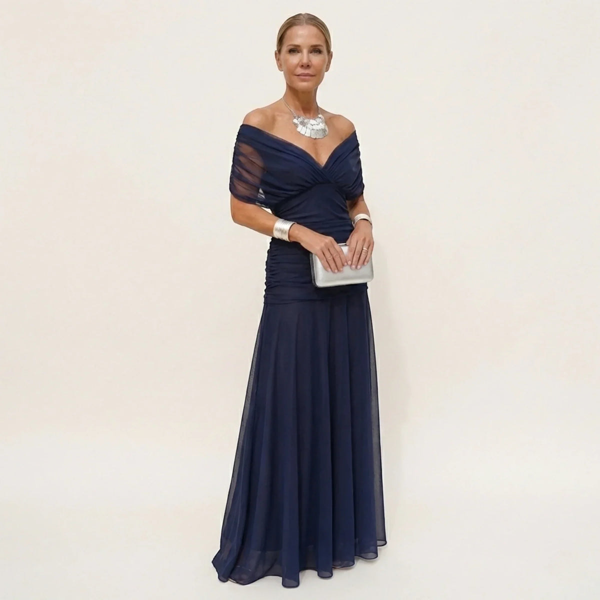 Damen Ballkleid Leila – Lange Eleganz, Off-Shoulder, Fließender Schnitt