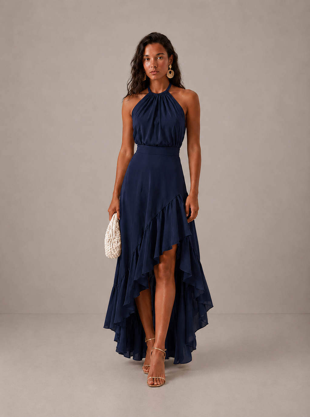 Damen Hochzeitskleid Emma – Asymmetrischer Volant & Neckholder