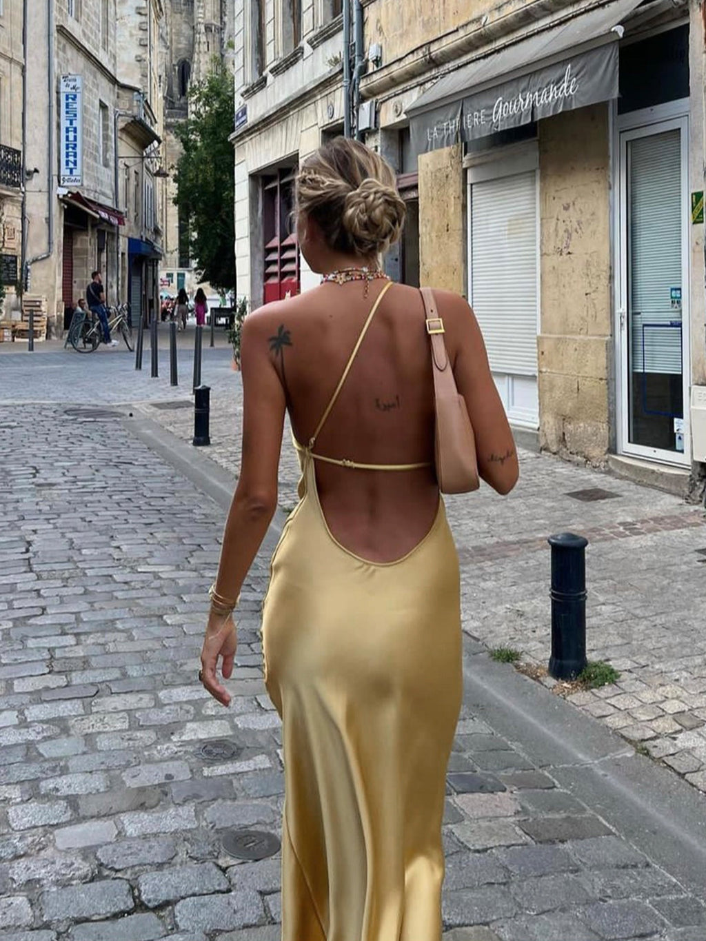 Damen Satin Abendkleid lang Emma – Offener Rücken, eleganter Schnitt