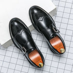 Herren Monk-Strap Schuhe – Leder, Brogue-Details mit Schnalle