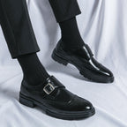 Herren Monk-Strap Schuhe – Leder, Brogue-Details mit Schnalle