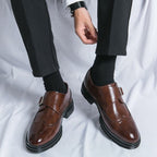 Herren Monk-Strap Schuhe – Leder, Brogue-Details mit Schnalle