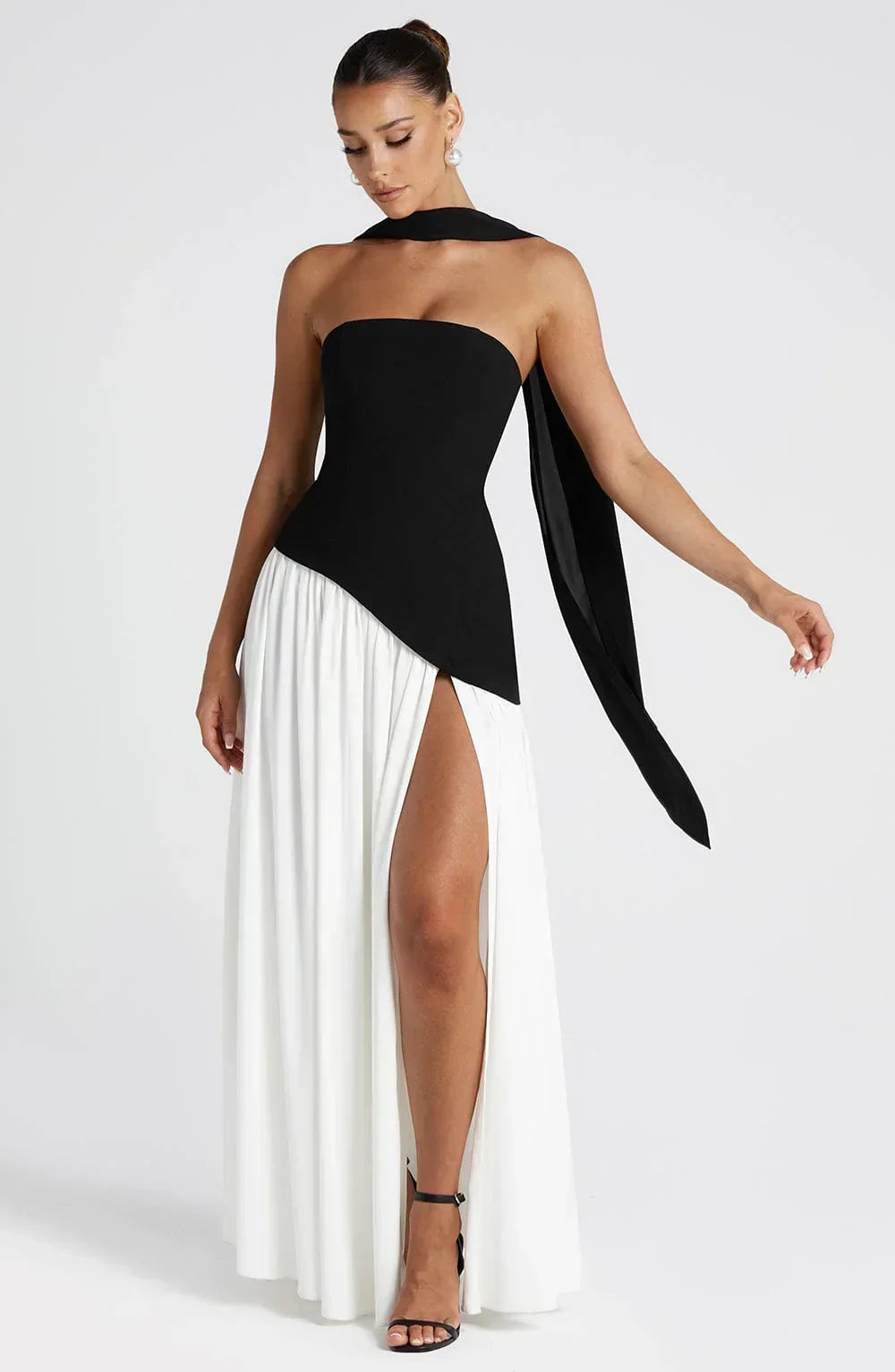 Damen Ballkleid Lina – Corsage, Bandeau-Ausschnitt, Schlitz