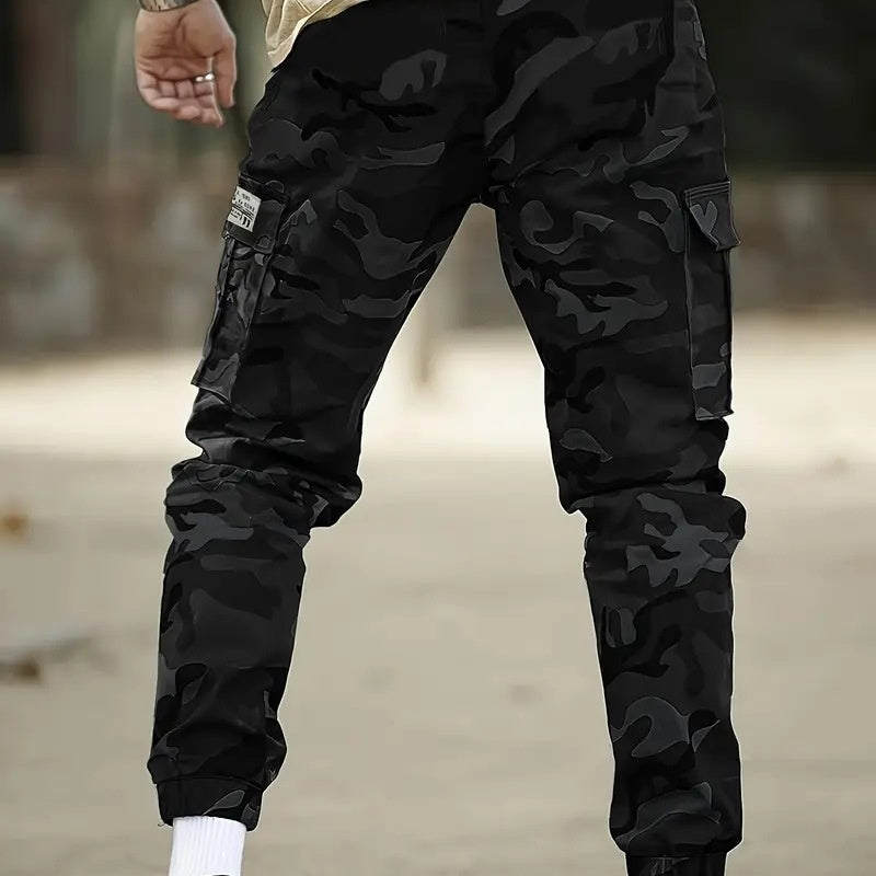 Herrenhose Camouflage Felix – robuster Schnitt mit mehreren Taschen